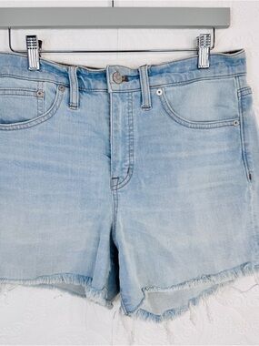 Madewell Shorts size 28 Relaxed Denim Shorts Frayed Hem Distressed Light Wash 6